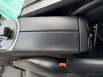 Tapecirunk , Loketní opěrka , Budíky Mercedes W205 S205 - 1