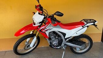 Honda CRF 250L / po servisu, 2x klíč / doplňky / STAV NOVÉ