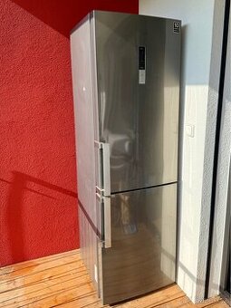 Lednice Samsung RL58GREIH s mrazákem, plně funkční.
