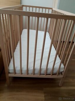 Dětská postýlka+matrace z Ikea