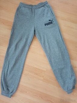 Šedé tepláky zn. Puma, vel. 164, bez vad, na gumu - 1