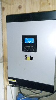 Měnič Axpert (Sole) 24V/2400 W