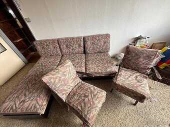 Sedací souprava a dva křesla