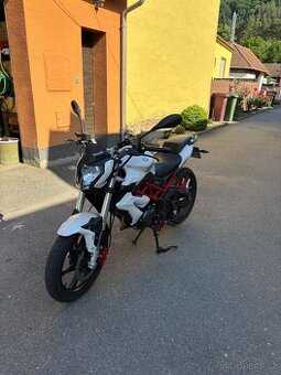 Benelli BN125 s novou STK