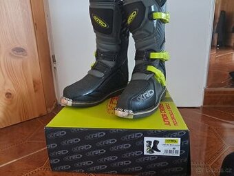 Motorkařské boty