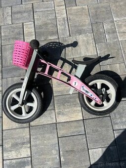 FirstBike růžový s košíkem