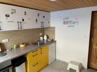 Prodám malou moderní kuchyňskou linku