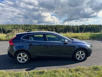 Volvo V40 D4.  12/2014