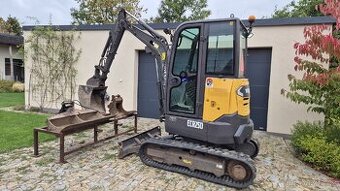 minibagr Volvo ECR 25 D