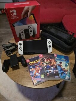 NINTENDO SWITCH OLED