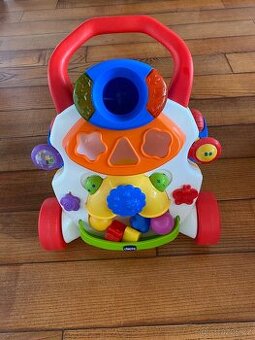 Chicco hrající choditko