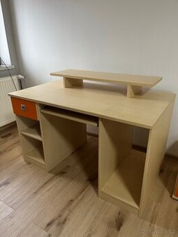 Psací stůl