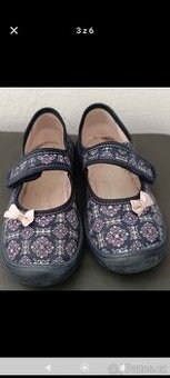 Dívčí balerínkové papuče 32