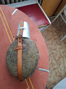 Prodám starší vojenské věci