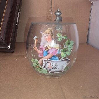 Starý malovaný korbel