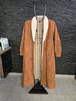 Pravý kožený kabát z berana