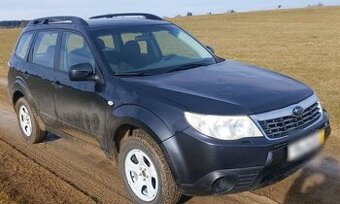 Subaru Forester SH 110kw benzín 4x4 manuál KROUPY