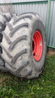 Prodám 2x kolo R24 na Claas Lexion, Jaguar