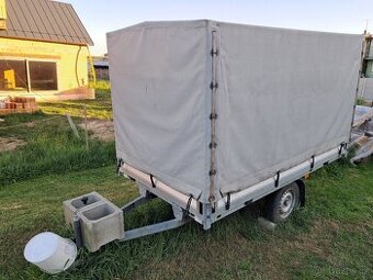 Přívěsný vozík za auto