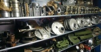 Originální nové díly z vojenského depozitu Dněpr Ural M72 K7
