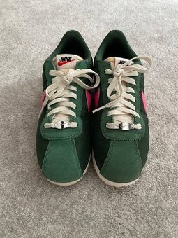 Dámské tenisky Nike Cortez