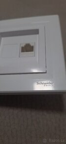 Počítačová zásuvka RJ45 Schneider Asfora