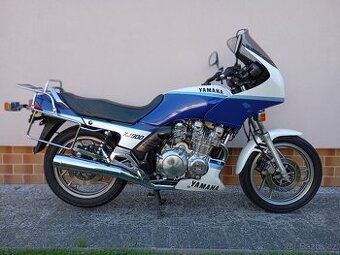 YAMAHA XJ 900