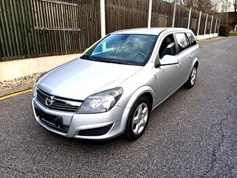 Opel Astra Caravan H 1.7 CDTi 81 kW rv 2010