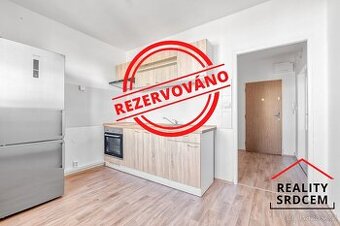 Pronájem částečně zrekonstruovaného bytu 1+1 s lodžií, 35 m2