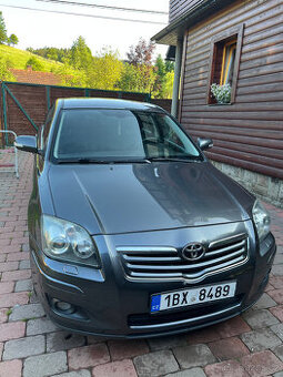 TOYOTA AVENSIS 1,8 BENZÍN 2007 SEDAN-REZERVACE