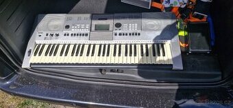 Yamaha E413