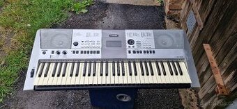 Yamaha E413