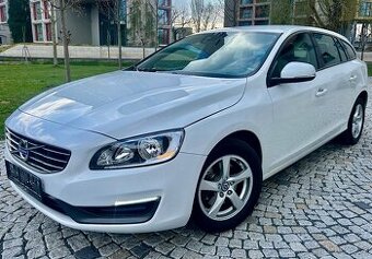VOLVO V60 2.0D3 5VÁLCE AUTOMAT-NAVI-PDC-LED-SERVISKA-156tkm