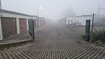 Pronájem garáže s elektřinou Volná v Říjnu