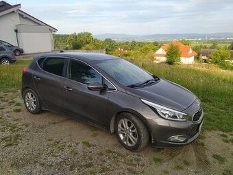 Kia ceed 1,6 benzín