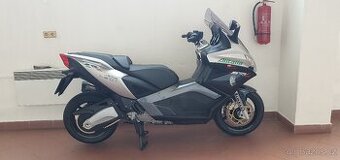 Aprilia SRV 850
