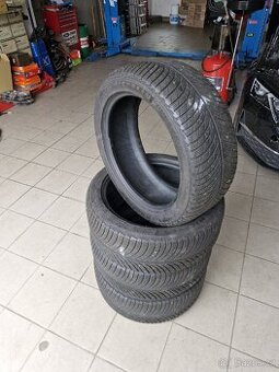 235/45 r18 michelin pilot alpin5 zimní  7mm