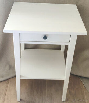 Ikea HEMNES noční stolek, bílé mořidlo