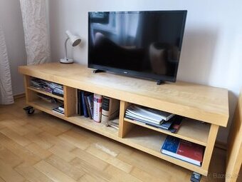 stolek pod Tv
