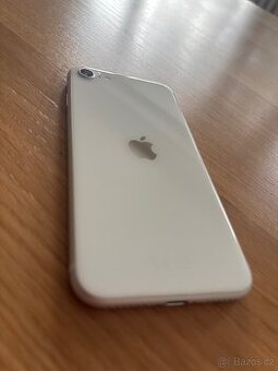 Iphone SE 2020 128GB bílý TOP stav