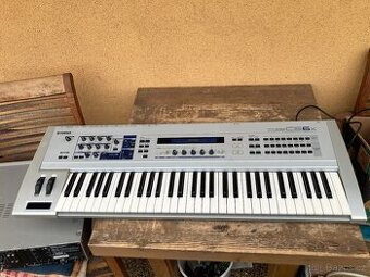 Syntezátor Yamaha CS6X
