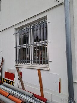 Mříže pozinkované do oken 5ks