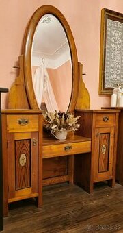 Prodám Sadu starožitného nábytku