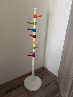 Nepoužívaný věšák