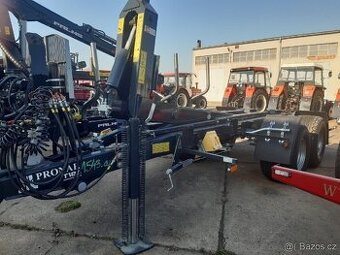 Traktorový nosič kontejnerů PRONAR T 185 ihned k odběru