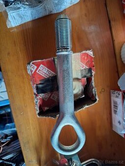 Tažné oko toyota rav4