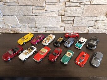 Autíčka modely Mercedes, BMW, Porsche, Jaguar atd.