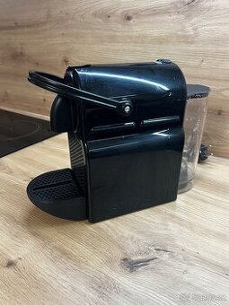 Kapslový kávovar De Longhi Nespresso Inissia
