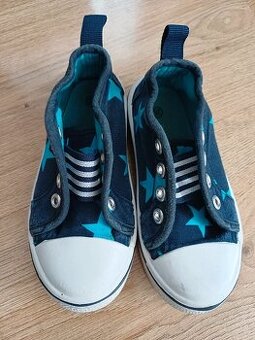 Tenisky s gumovou špičkou 26