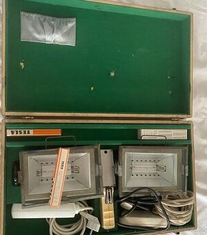 Reflektory k natáčení. 2x1000w v kufru